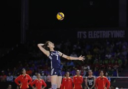 体坛午爆｜中国女排明战多米尼加，红军16岁小将绝杀纽卡斯尔联