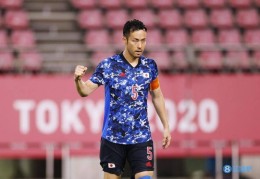 吉田麻也:吉田麻也FIFA年度更佳选票：本泽马第一、梅西第二、莫德里奇第三