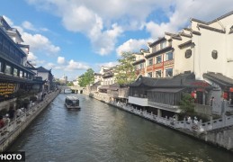 江苏南京：秦淮河畔暑期旅游热