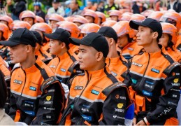 360多名城市骑士获表彰，淘宝闪购“橙意计划”加大骑士激励