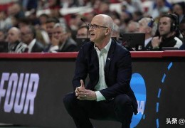 尽管拒绝了湖人队，康涅狄格大学的丹·赫尔利是否仍将执教NBA？