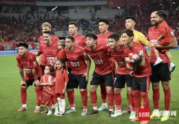 中超首尾大战 成都蓉城1-0小胜长春亚泰捍卫榜首