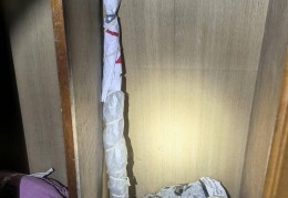 张家港市民从旧柜摸出“老物件”，拆封竟是把老式气枪！
