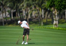 海南高尔夫精英赛首日李昊桐并列领先