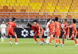 （体育）足球——东亚杯：中国女足战平韩国女足