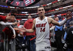 NBA季后赛｜热火将与老鹰争夺东部最后一票