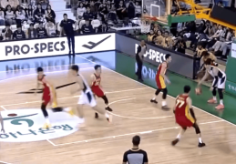 中国男篮，又输了