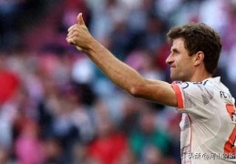 2-0！穆勒750场封神夜，凯恩一锤定音，拜仁踢疯！门兴彻底哑火