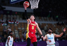 100∶69大胜印度男篮！中国男篮取得亚洲杯两连胜