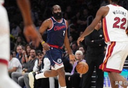 快船队因机械故障滞留机场，随后克里斯·保罗被解约