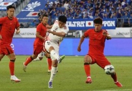 0比2不敌日本队，国足两连败