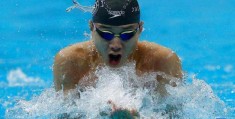 大学甲组男女4X100米混合泳接力：上海队夺冠:上海大鲨鱼队