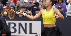 完好比分立即比:赢下“中国德比”，郑钦文想在罗马把她的网球提拔一个高度