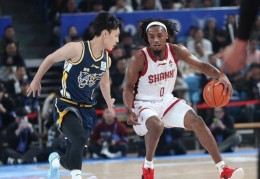 CBA杯：原帅末节11分山西拒广东逆转取连胜 诺威尔29+6徐杰25+11