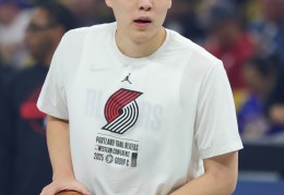 （体育）篮球——NBA杯赛：开拓者胜勇士