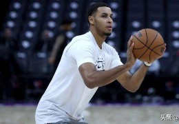 坏消息，国王队基根·穆雷因小腿受伤离场，活塞队更轻松了