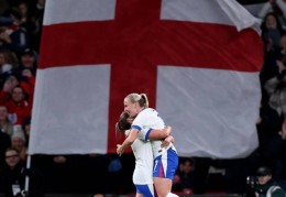 足球｜中国女足不敌英格兰女足