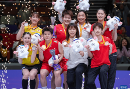 羽毛球亚锦赛：刘圣书/谭宁夺得女双冠军