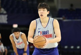杨瀚森最新选秀模拟：第33顺位被黄蜂选中 无限逼近首轮