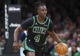 【NBA·交易】凯尔特人送出霍勒迪，从开拓者得到安芬尼·西蒙斯