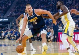 虽然不敌勇士，但掘金约基奇追平奥斯卡·罗伯逊揭幕战三双纪录