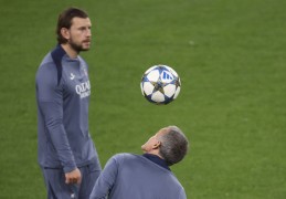 （外代二线）足球——欧冠联赛：巴黎圣日尔曼赛前备战