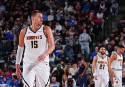 【NBA·季后赛】约基奇空砍三双，掘金34分惨败快船濒临绝境