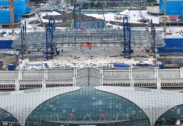 新建上海至南京至合肥高铁南通站高架站房钢结构顺利提升