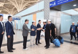 中国团首批朝觐人员平安抵达沙特麦地那