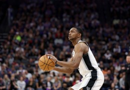 【NBA】福克斯4年2.29亿美元续约马刺，有望与文班亚马成为体坛最贵“双子星”