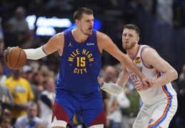 NBA季后赛 | 四人得分20+ 掘金加时苦战击败雷霆