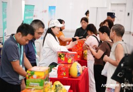 客家山歌唱进地铁！广州街坊为梅州好柚点赞
