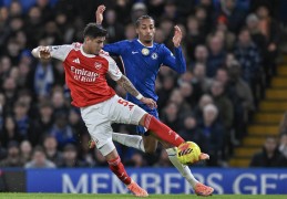 英超｜10人切尔西主场逼平阿森纳