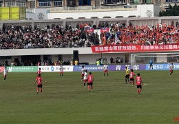 四川省城市足球联赛｜德阳重装队主场5球大胜甘孜州有机牦牛队