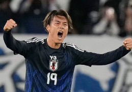 日本队队史首胜巴西队 日本足球摆出了追逐世界杯冠军的姿态