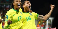 巴西杯:女足世界杯：巴西队4:0胜巴拿骑兵