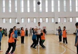 莒南县西城小学举行“西BA”篮球班级联赛