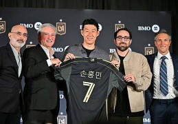 体坛联播｜穆勒、孙兴慜登陆美职联，樊振东投资美国大联盟