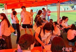 辽宁大连：在海上漂流36小时的“奇迹女孩”考上大连海事大学