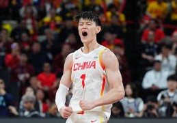 曾凡博结束在菲尼克斯的特训 将前往篮网队报到