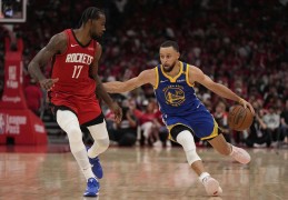 【NBA·季后赛】库里巴特勒合砍56分，火箭丢失主场优势