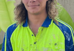 23岁澳大利亚1米78男子淹死在印尼1米5深泳池，遗体送回国心脏丢失，出现多处割伤和瘀痕