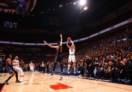 NBA季后赛 | 神奇！ 又见戈登绝杀 掘金险胜雷霆