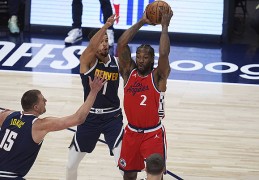 NBA | 莱昂纳德自我救赎39分率快船击败掘金 约基奇空砍三双