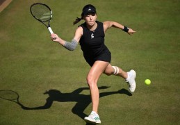 深圳金花王欣瑜柏林站摘银，创中网WTA500草地赛最佳