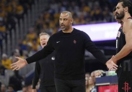 NBA｜火箭多年合同续约乌度卡 正在追逐杜兰特