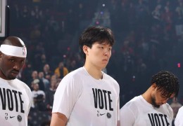 开拓者主帅回应下放杨瀚森：他拥有职业精神