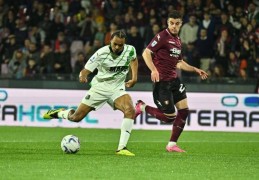 记者：费内巴切再次尝试签劳里恩特，萨索洛要价2000万欧