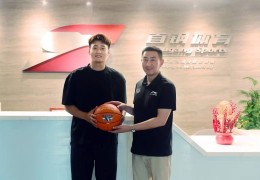 赵睿正式加盟北京男篮，将携手周琦冲击CBA总冠军，透露加盟原因：无限渴望争夺胜利