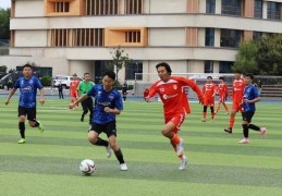 高区首届足球超级联赛激情开赛